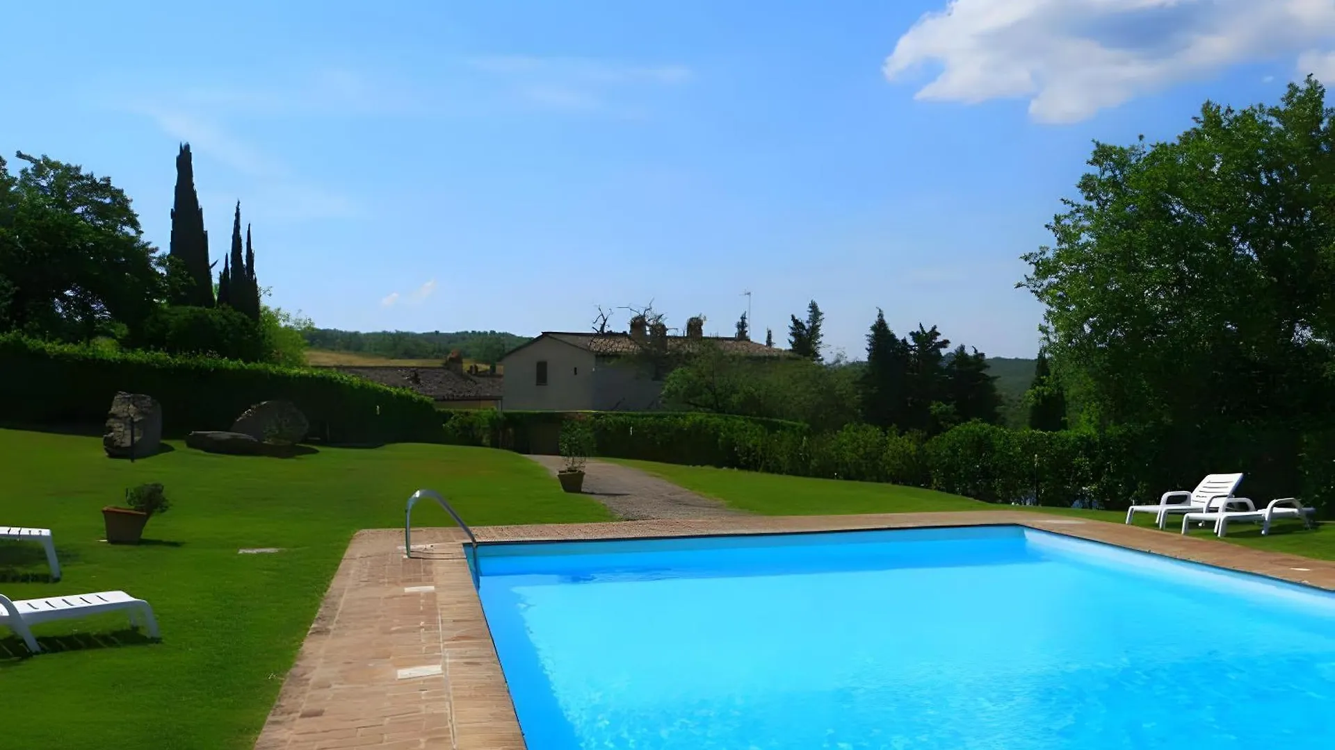 Tuscan Style Apartment, Shared Pool Gaiole in Chianti Apartment