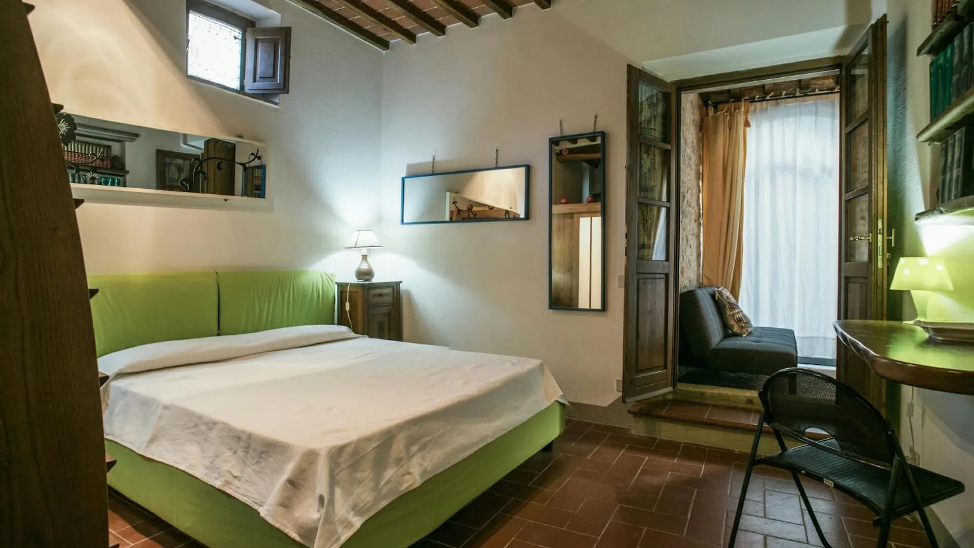 Tuscan Style Apartment, Shared Pool Gaiole in Chianti
