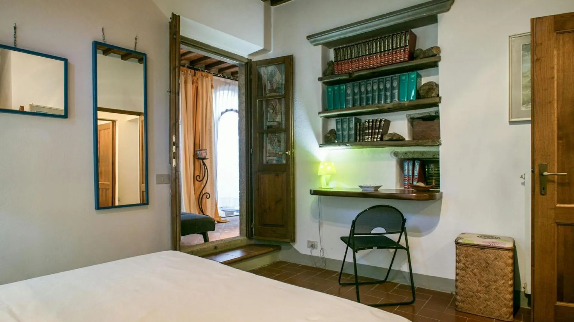 Tuscan Style Apartment, Shared Pool Gaiole in Chianti Italy